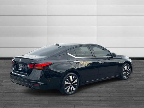 2022 Nissan Altima 2.5 SL