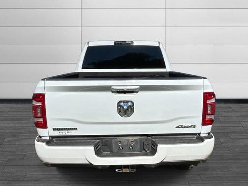 Bright White Clearcoat 2024 RAM 2500 Big Horn