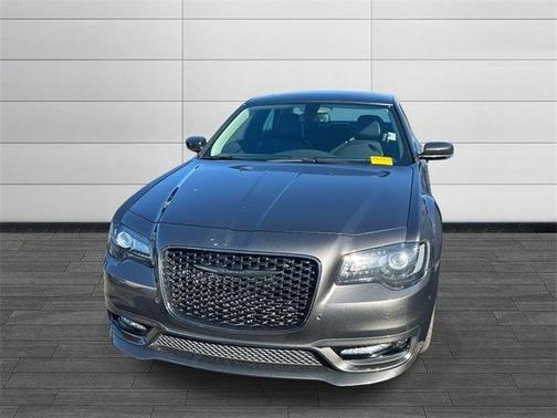 2021 Chrysler 300 Touring