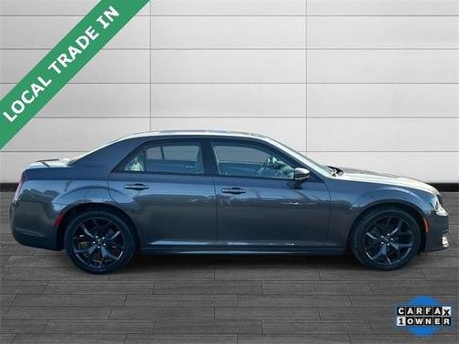 2021 Chrysler 300 Touring