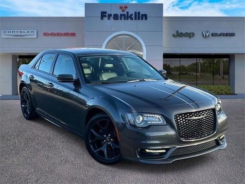 2021 Chrysler 300 Touring