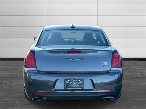 2021 Chrysler 300 Touring