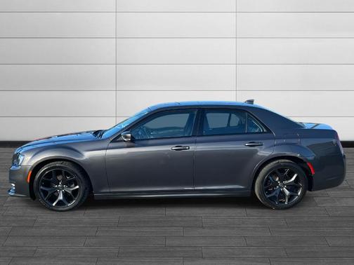 2021 Chrysler 300 Touring