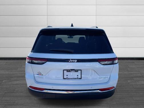 2025 Jeep Grand Cherokee Laredo X