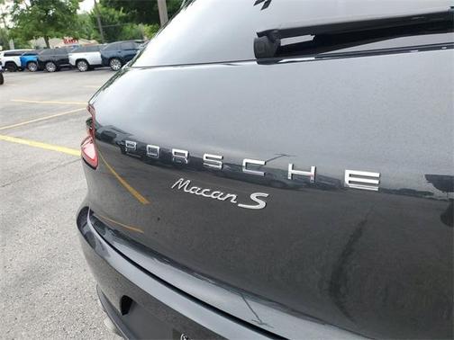 2017 Porsche Macan S