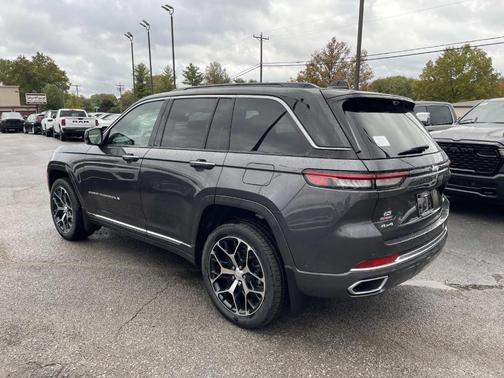 2025 Jeep Grand Cherokee Summit