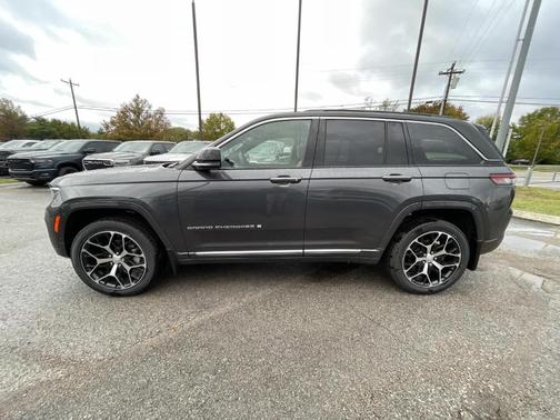 2025 Jeep Grand Cherokee Summit