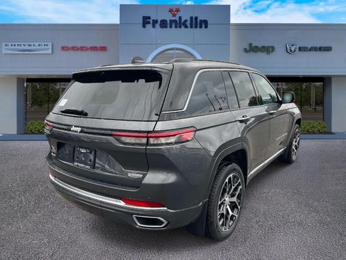 2025 Jeep Grand Cherokee Summit