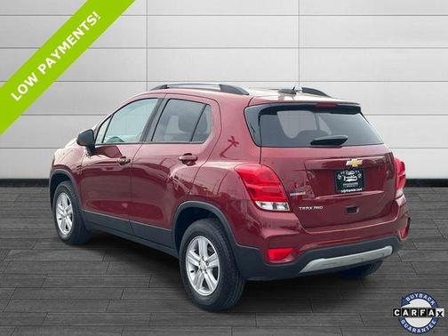 Crimson 2022 Chevrolet Trax LT