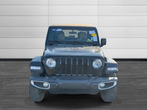 2022 Jeep Gladiator Sport