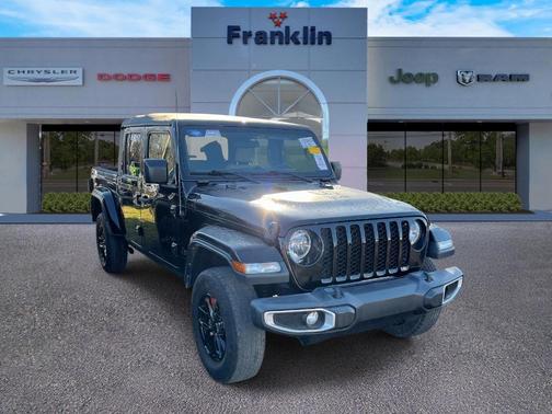 2022 Jeep Gladiator Sport