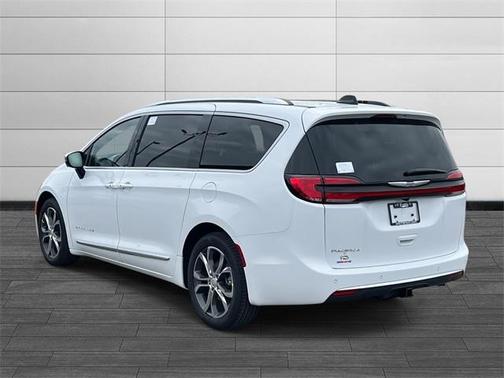 2026 Chrysler Pacifica Pinnacle