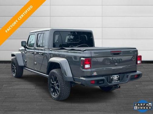 Granite Crystal Clearcoat Metallic 2024 Jeep Gladiator Nighthawk