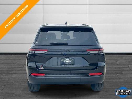 Diamond Black 2024 Jeep Grand Cherokee Laredo