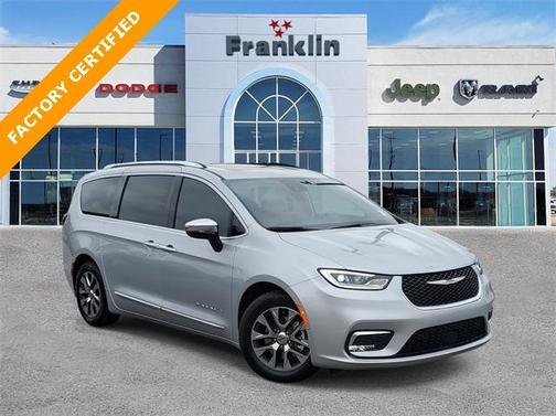 2023 Chrysler Pacifica Hybrid Pinnacle