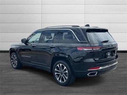 2022 Jeep Grand Cherokee Overland