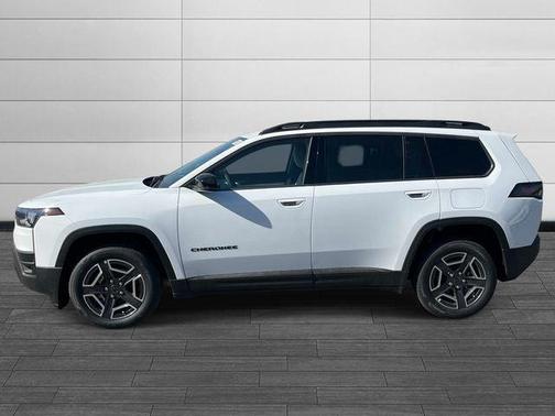 Bright White Clearcoat 2026 Jeep Cherokee LAREDO/LIMITED
