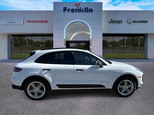 2020 Porsche Macan Base