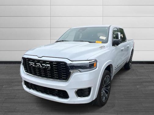 Ivory White 2025 RAM 1500 Tungsten