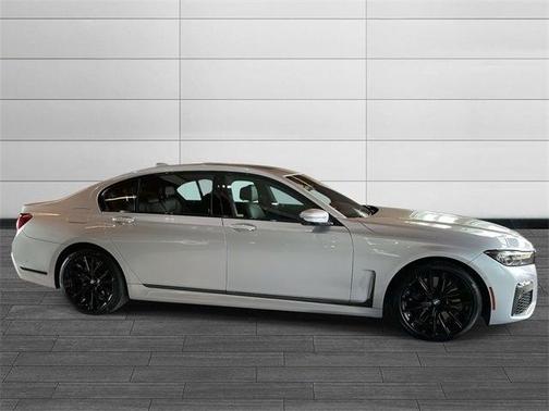 2020 BMW 740 i