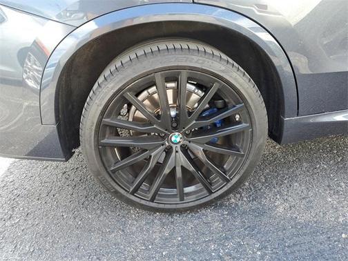 2021 BMW X5 M50i