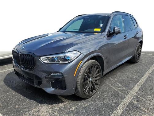 2021 BMW X5 M50i