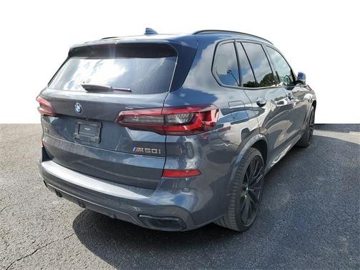 2021 BMW X5 M50i