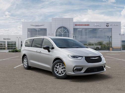 Silver Mist Clearcoat 2026 Chrysler Pacifica Select