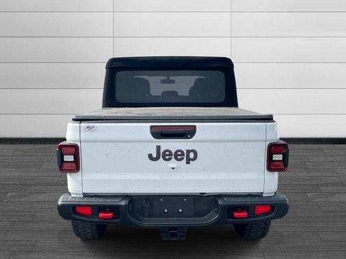 Bright White Clearcoat 2021 Jeep Gladiator Rubicon