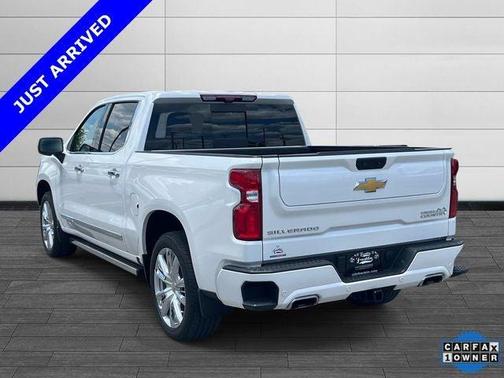 Pearl 2024 Chevrolet Silverado 1500 High Country