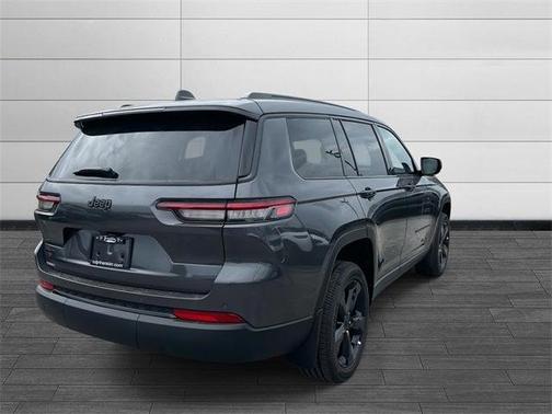 2025 Jeep Grand Cherokee L Laredo