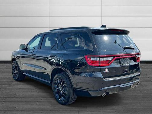 DB Black Crystal Clearcoat 2026 Dodge Durango GT