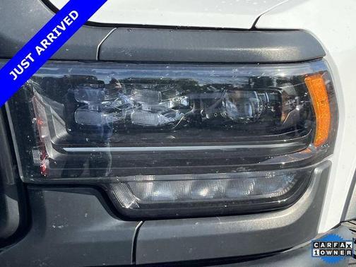 Bright White Clearcoat 2022 RAM 2500 Power Wagon