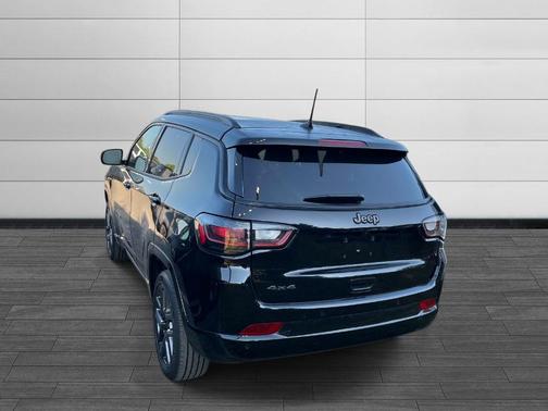 Diamond Black 2025 Jeep Compass Limited