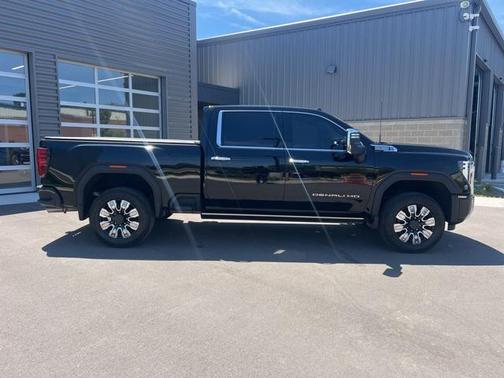 2024 GMC Sierra 2500 Denali