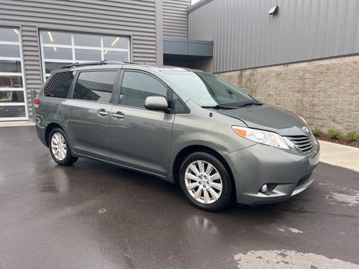 2014 Toyota Sienna XLE