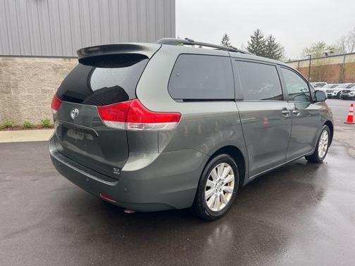 2014 Toyota Sienna XLE