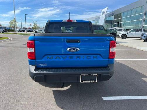 VELOCITY BLUE METALLIC 2022 Ford Maverick XLT