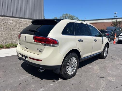 2015 Lincoln MKX Base