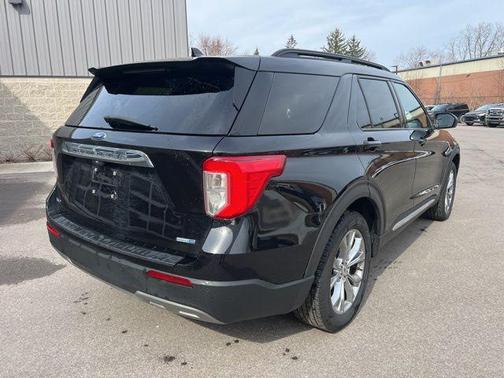 AGATE BLACK METALLIC 2020 Ford Explorer XLT