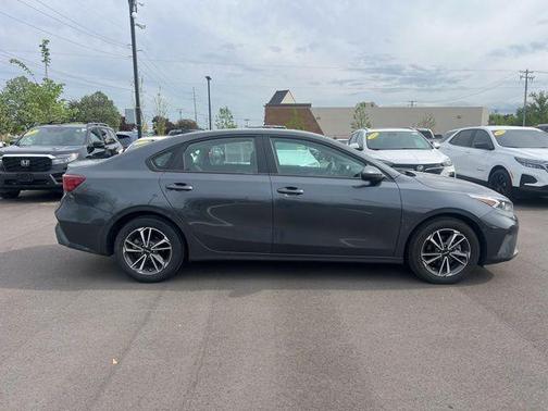 Gravity Gray 2022 Kia Forte LXS