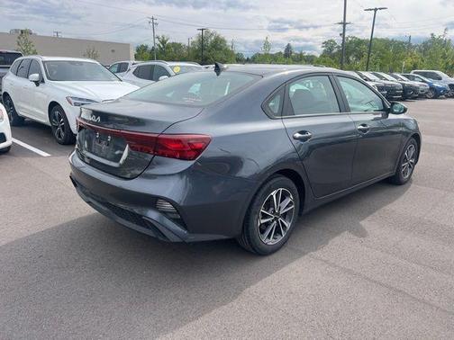 Gravity Gray 2022 Kia Forte LXS