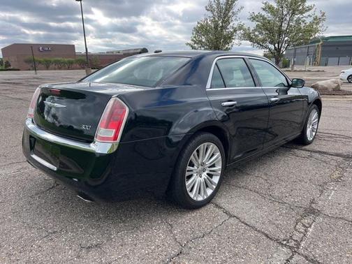 2011 Chrysler 300 Limited
