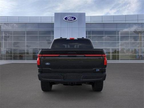 2025 Ford F-150 Lightning Platinum