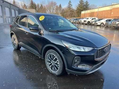 2023 Ford Escape PHEV SE