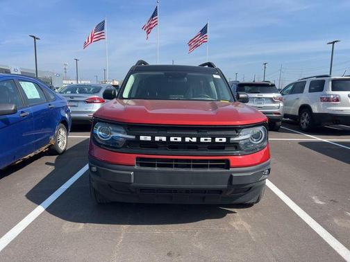 HOT PEPPER RED TC 2023 Ford Bronco Sport Outer Banks