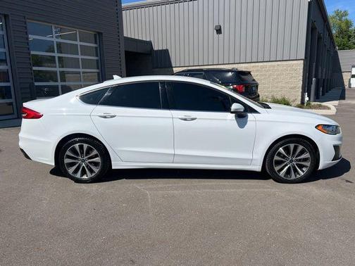 OXFORD WHITE 2020 Ford Fusion SE