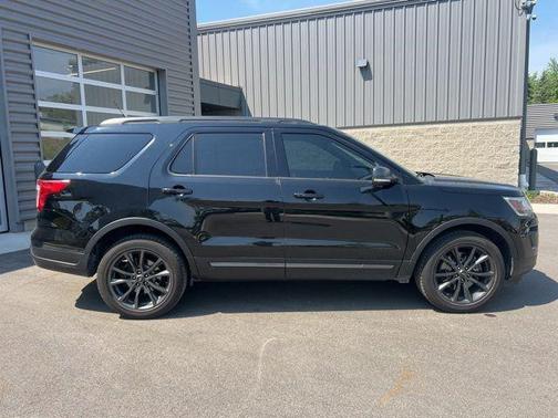 SHADOW BLACK 2018 Ford Explorer XLT