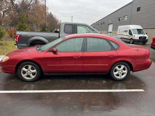 2000 Ford Taurus SE