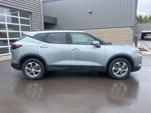 Sterling Gray Metallic 2024 Chevrolet Blazer 3LT